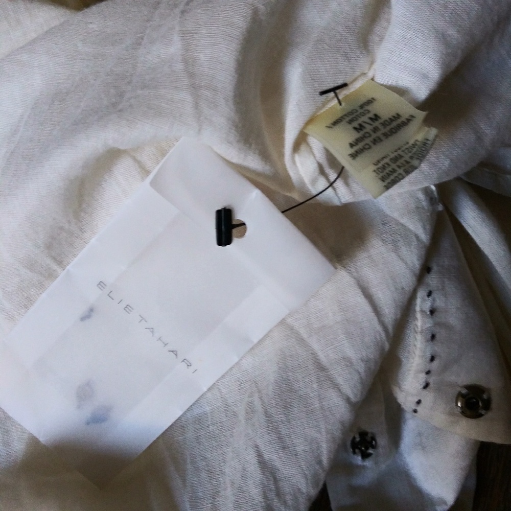 NWOT {Elie Tahari} Stunning Embroidered Blouse - Picture 7 of 8